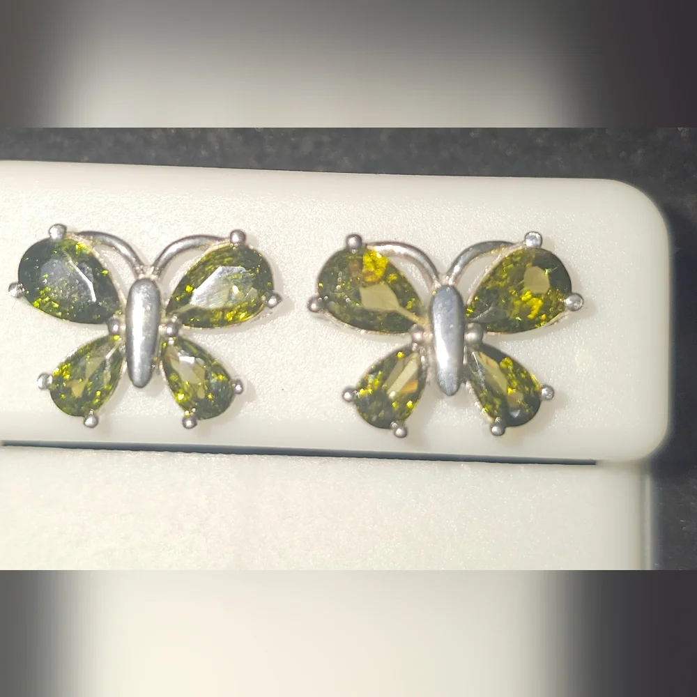 925 Sterling Silver Green Gem Stones Butterfly/ Dragonfly Post Back Earrings NEW
